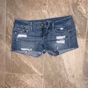 American eagle women’s denim shorts